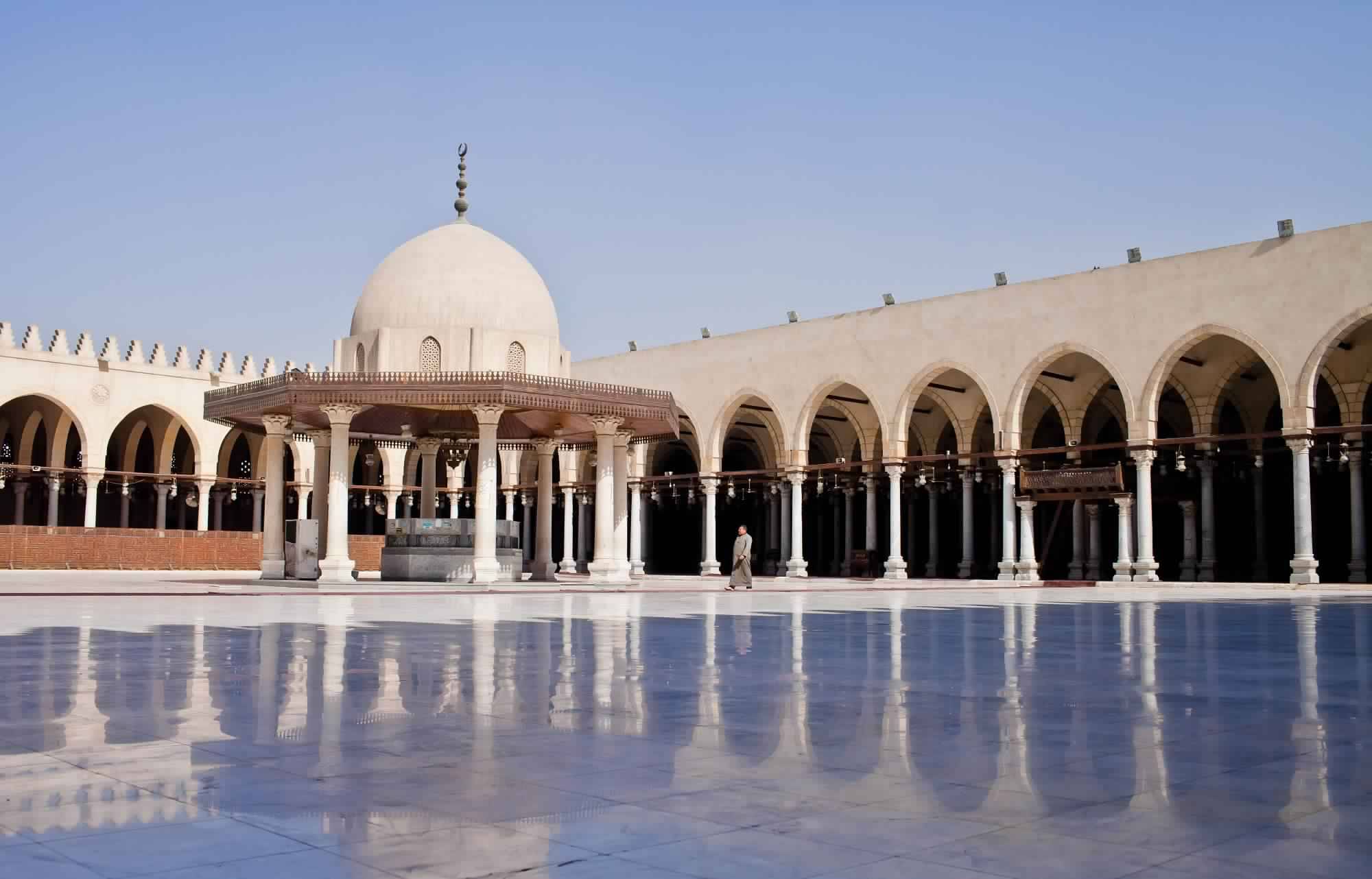 جامع عمرو بن العاص - يعنى 