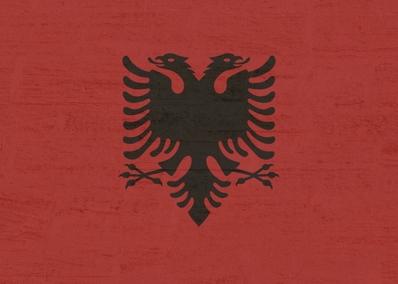 دولة ألبانيا - يعنى 