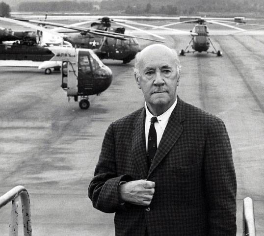 إيجور سيكورسكي مخترع المروحية - يعنى 