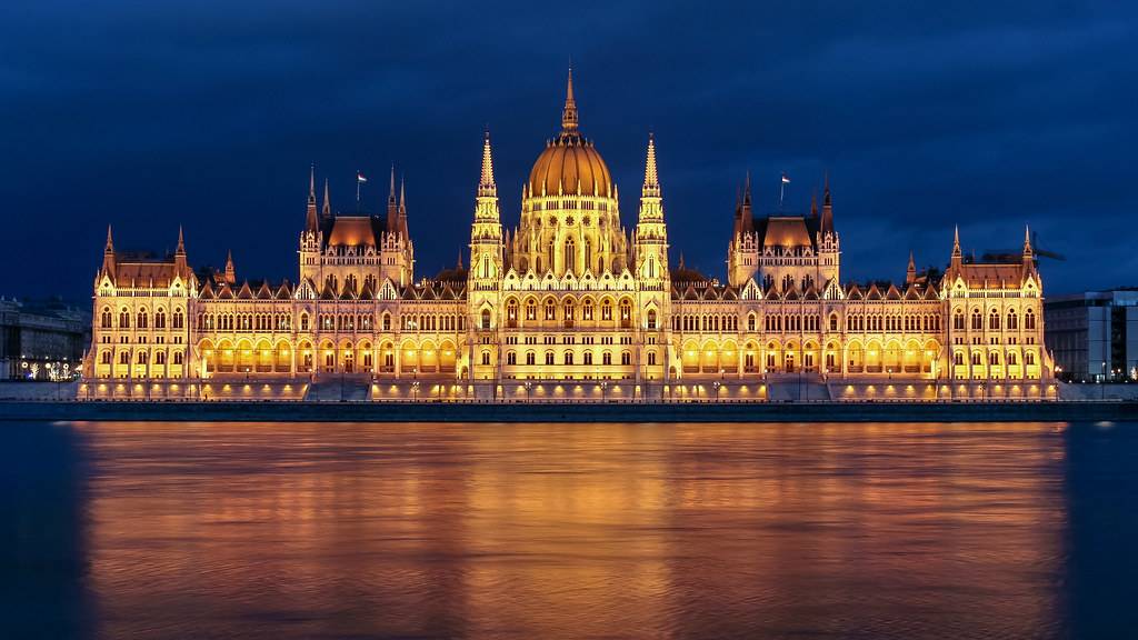 بودابست عاصمة المجر - يعنى 
